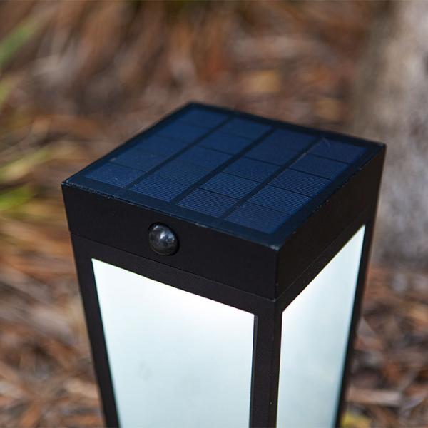 Lutec Dias Solar udendørslampe m/frostet glas, sensor og jordspyd - Sort Lutec Dias Solar udendørslampe m/frostet glas, sensor og jordspyd - Sort