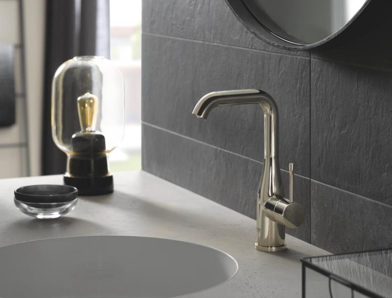 Grohe Essence New M håndvaskarmatur u/bundventil m/svingtud - Krom Grohe Essence New M håndvaskarmatur u/bundventil m/svingtud - Krom