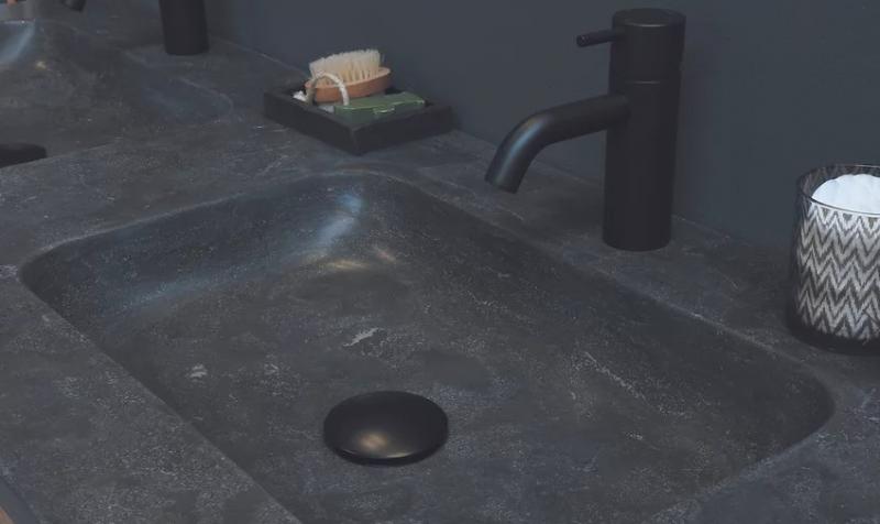 Sanibell Basicline møbelsæt 100 m/integrerede greb og stenvask - Whiskey eg Sanibell Basicline møbelsæt 100 m/integrerede greb og stenvask - Whiskey eg