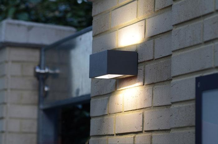 Lutec Architectural Gemini udendørslampe 14 x 6,5 cm - Mørk grå Lutec Architectural Gemini udendørslampe 14 x 6,5 cm - Mørk grå