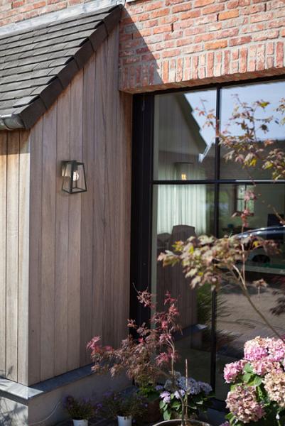 Lutec Tradition Fia udendørslampe til væg - Mat sort Lutec Tradition Fia udendørslampe til væg - Mat sort