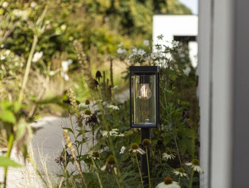 Lutec Solar Flair udendørs standerlampe m/solceller - Mat sort Lutec Solar Flair udendørs standerlampe m/solceller - Mat sort