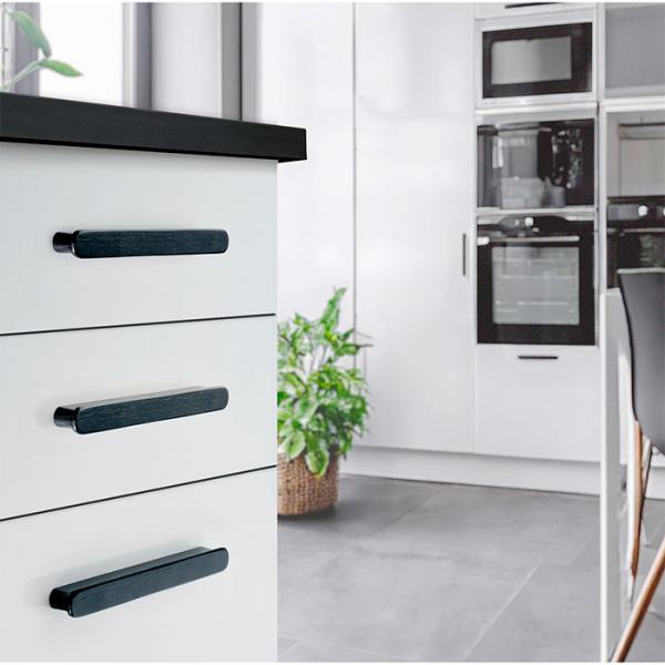 Beslagsboden BB6411 møbelgreb i træ - Sort ask