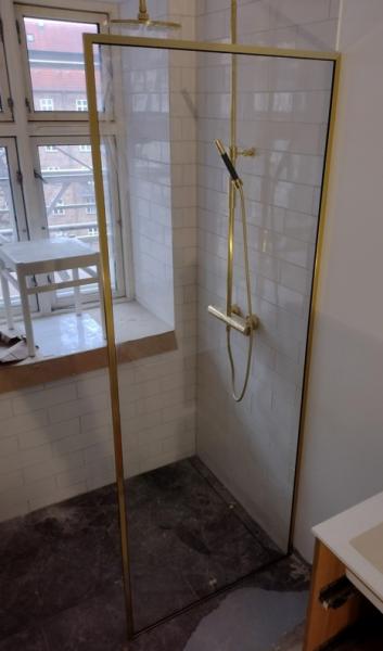 Bath fast brusevæg - Poleret messing