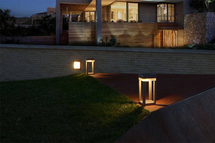 Lutec udendørslampe på spyd m/solceller Lutec udendørslampe på spyd m/solceller