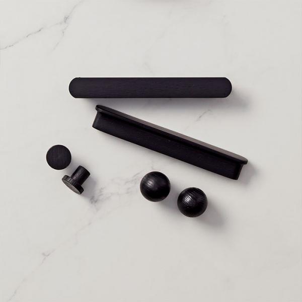 Beslagsboden BB6411 møbelgreb i træ - Sort ask